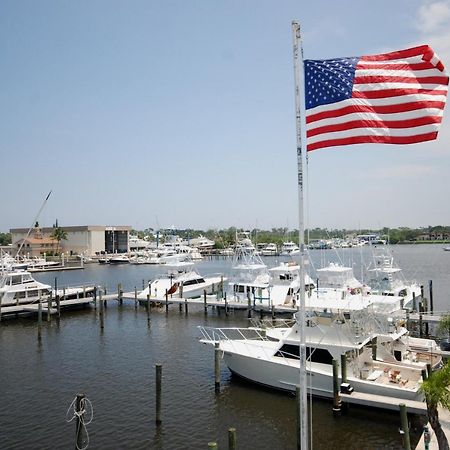 Pirate'S Cove Resort And Marina - Stuart Exterior photo