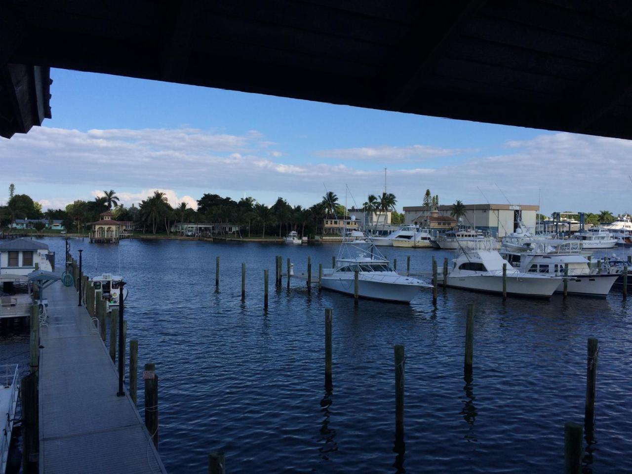 Pirate'S Cove Resort And Marina - Stuart Exterior photo